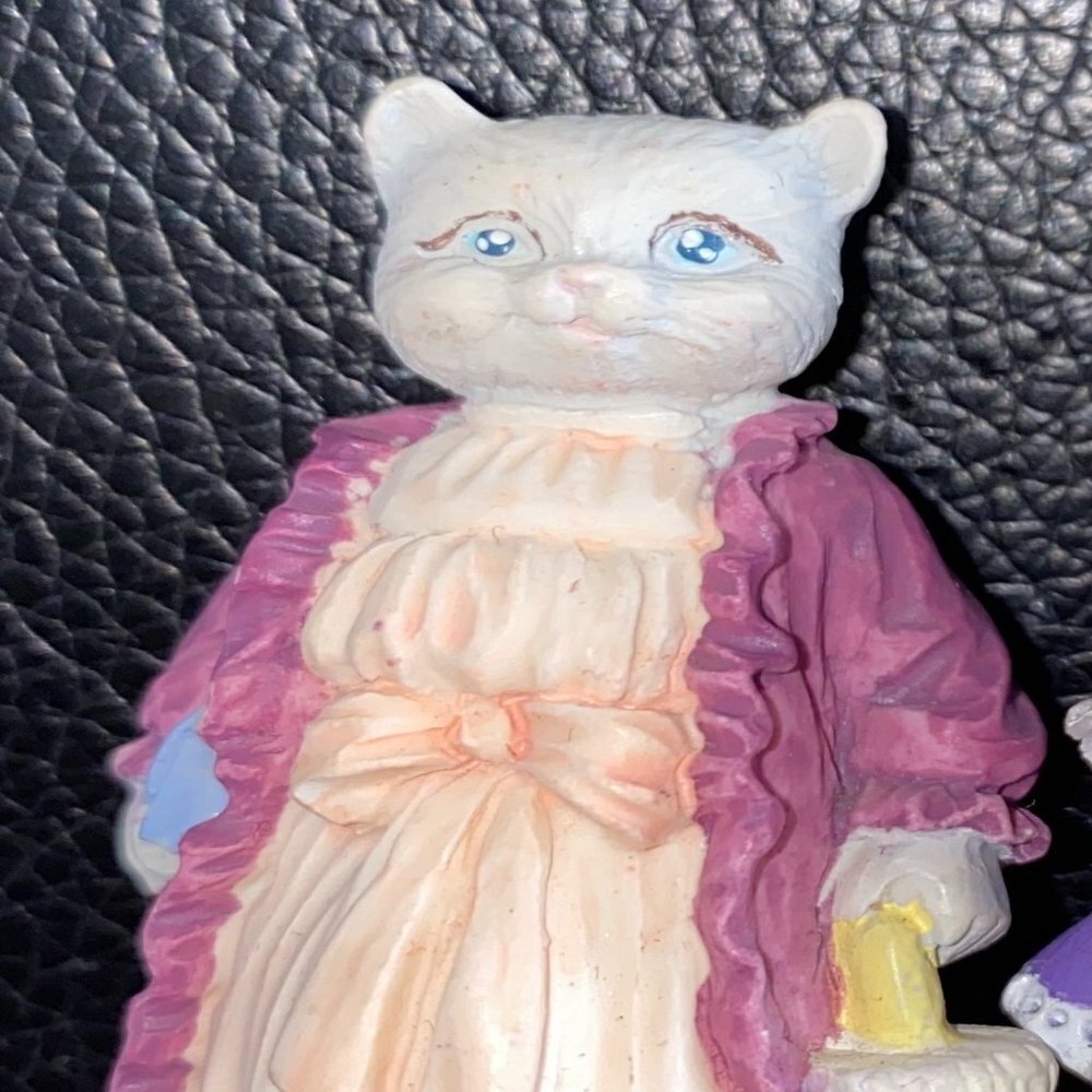 Vintage Miniature Figurine J.C. Girl Cat with Pink Coat & Umbrella - Picture 12 of 14